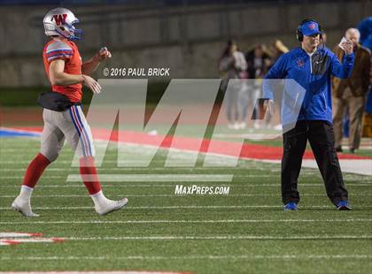 Thumbnail 3 in Westlake vs. Judson (UIL 6A D1 Area Round Playoff)  photogallery.