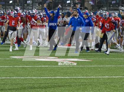 Thumbnail 2 in Westlake vs. Judson (UIL 6A D1 Area Round Playoff)  photogallery.