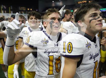 Thumbnail 2 in Highland Park vs Reedy (UIL 5A D1 Football Area) photogallery.