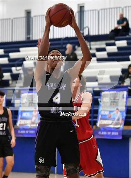 Thumbnail 2 in Glendora vs. Shadow Hills photogallery.