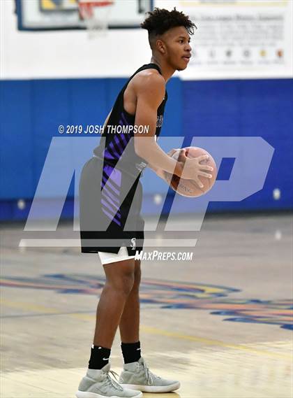 Thumbnail 1 in Glendora vs. Shadow Hills photogallery.