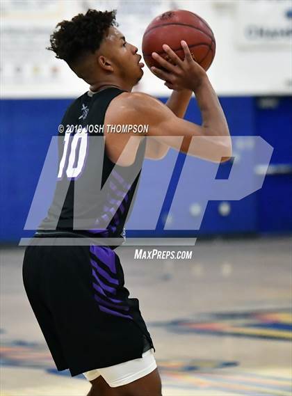 Thumbnail 1 in Glendora vs. Shadow Hills photogallery.
