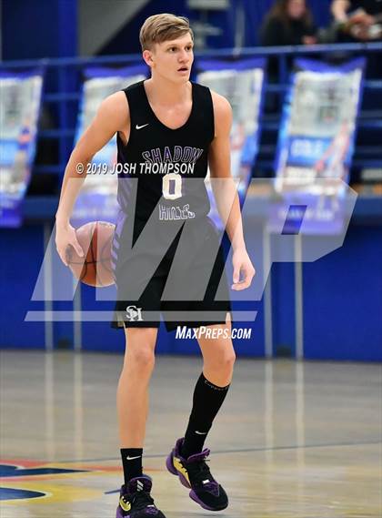 Thumbnail 3 in Glendora vs. Shadow Hills photogallery.