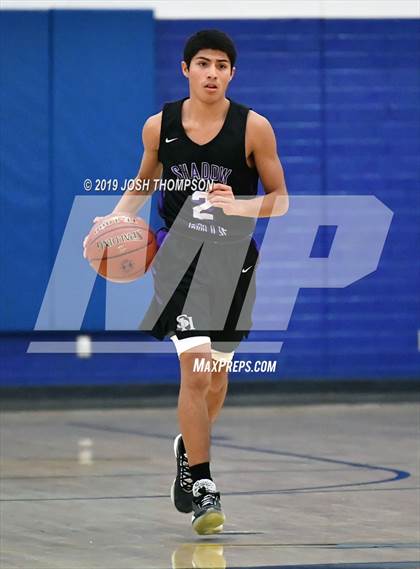 Thumbnail 2 in Glendora vs. Shadow Hills photogallery.