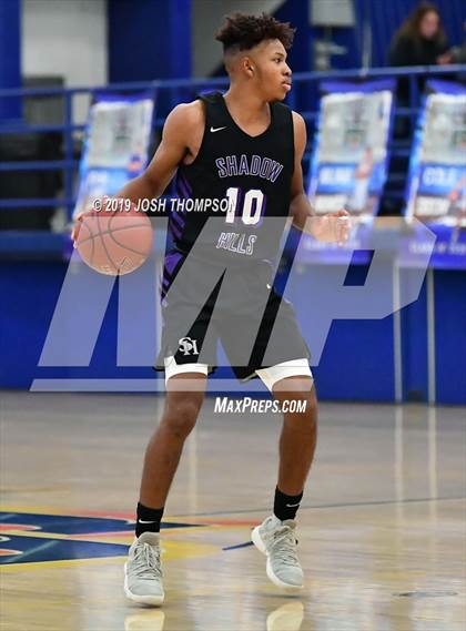 Thumbnail 2 in Glendora vs. Shadow Hills photogallery.