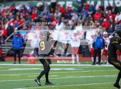 Thumbnail 2 in Trinity vs. Souhegan (NHIAA D2 Championship) photogallery.