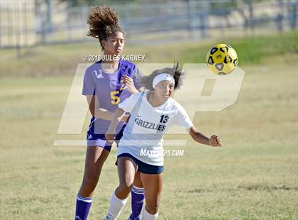 Thumbnail 3 in Spring Valley vs Durango photogallery.