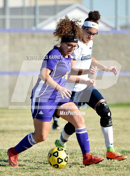 Thumbnail 3 in Spring Valley vs Durango photogallery.