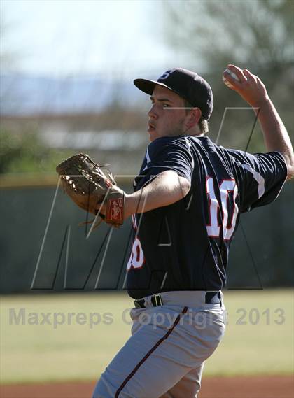 Thumbnail 3 in Sahuaro @ Canyon del Oro photogallery.