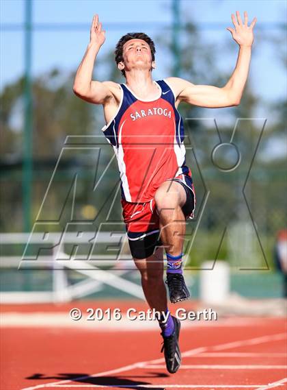 Thumbnail 3 in Santa Clara vs Saratoga (Duel Track Meet) photogallery.