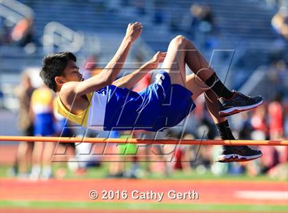 Thumbnail 1 in Santa Clara vs Saratoga (Duel Track Meet) photogallery.
