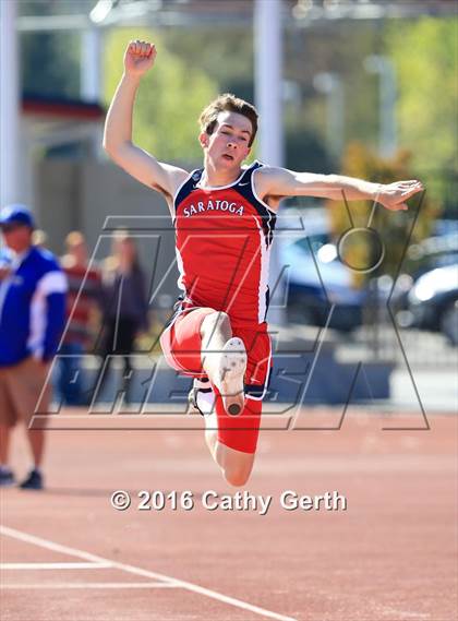 Thumbnail 3 in Santa Clara vs Saratoga (Duel Track Meet) photogallery.