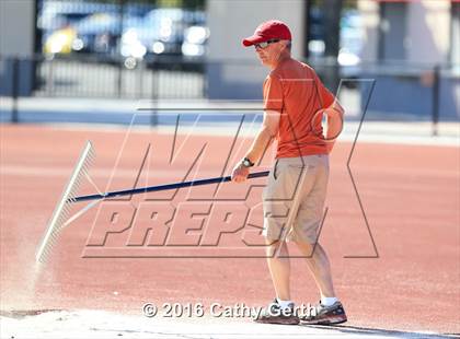Thumbnail 1 in Santa Clara vs Saratoga (Duel Track Meet) photogallery.