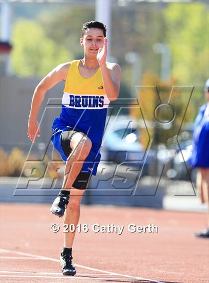 Thumbnail 2 in Santa Clara vs Saratoga (Duel Track Meet) photogallery.