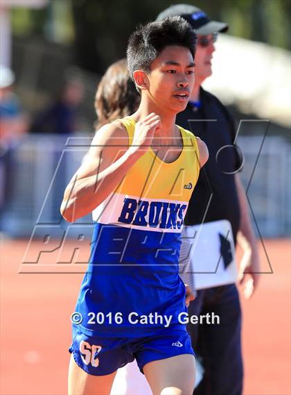Thumbnail 2 in Santa Clara vs Saratoga (Duel Track Meet) photogallery.