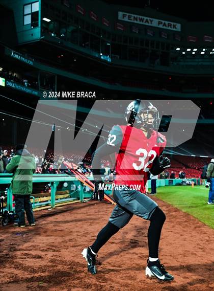 Thumbnail 3 in Swampscott vs Marblehead (High School Football at Fenway Park) photogallery.