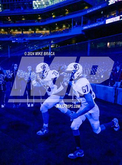 Thumbnail 2 in Swampscott vs Marblehead (High School Football at Fenway Park) photogallery.