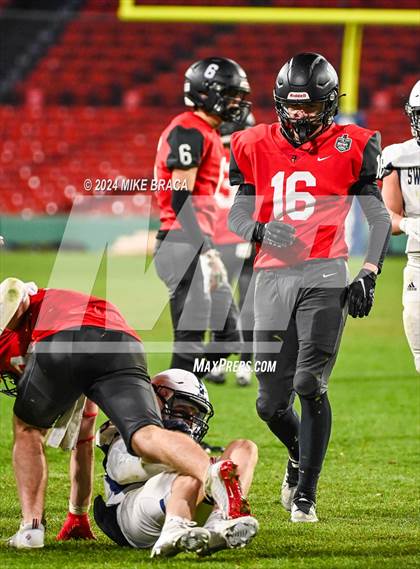 Thumbnail 3 in Swampscott vs Marblehead (High School Football at Fenway Park) photogallery.
