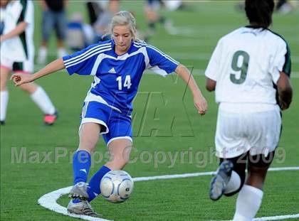 Thumbnail 2 in Pomona Catholic vs. Charter Oak photogallery.