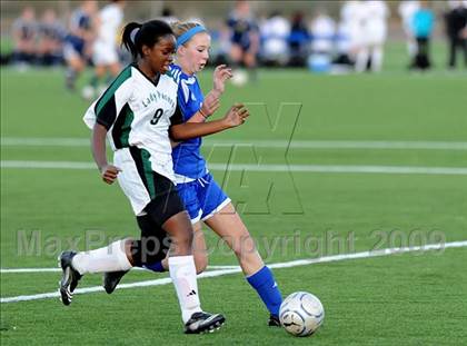 Thumbnail 2 in Pomona Catholic vs. Charter Oak photogallery.