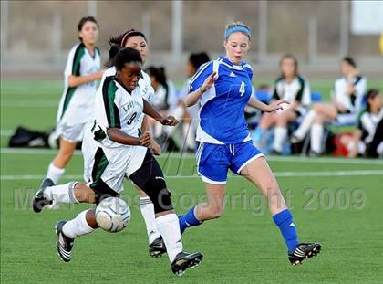 Thumbnail 3 in Pomona Catholic vs. Charter Oak photogallery.