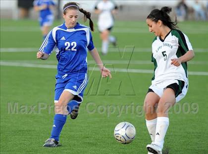 Thumbnail 3 in Pomona Catholic vs. Charter Oak photogallery.