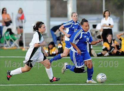 Thumbnail 2 in Pomona Catholic vs. Charter Oak photogallery.
