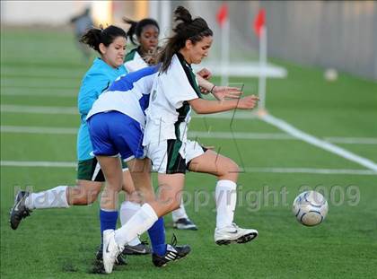 Thumbnail 2 in Pomona Catholic vs. Charter Oak photogallery.