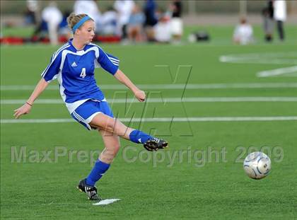 Thumbnail 2 in Pomona Catholic vs. Charter Oak photogallery.