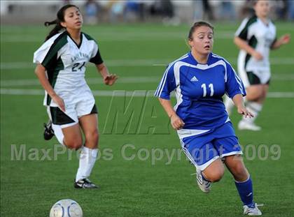 Thumbnail 3 in Pomona Catholic vs. Charter Oak photogallery.
