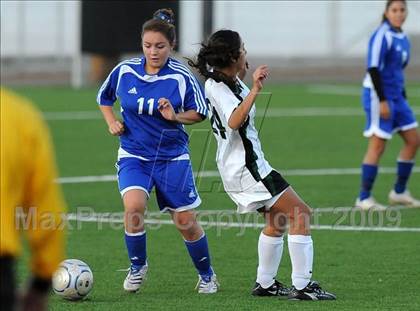 Thumbnail 3 in Pomona Catholic vs. Charter Oak photogallery.