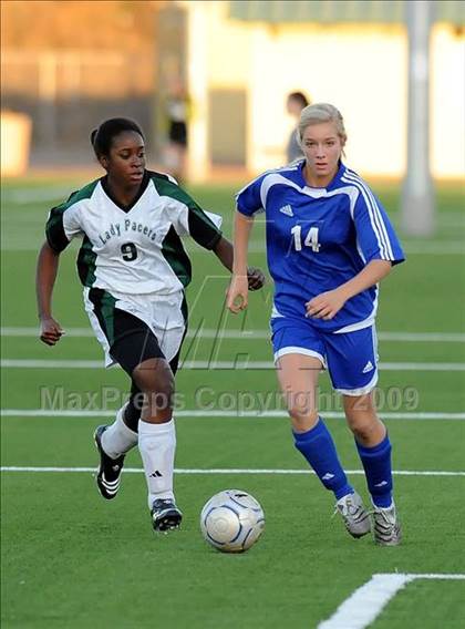 Thumbnail 1 in Pomona Catholic vs. Charter Oak photogallery.