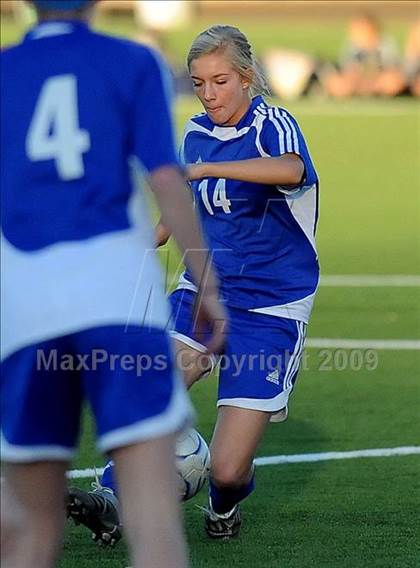 Thumbnail 3 in Pomona Catholic vs. Charter Oak photogallery.
