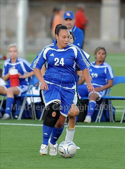 Thumbnail 2 in Pomona Catholic vs. Charter Oak photogallery.