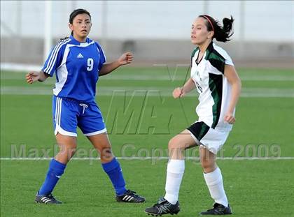 Thumbnail 2 in Pomona Catholic vs. Charter Oak photogallery.