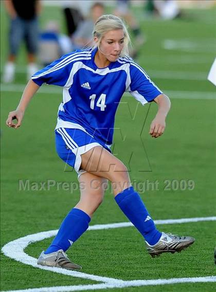 Thumbnail 3 in Pomona Catholic vs. Charter Oak photogallery.