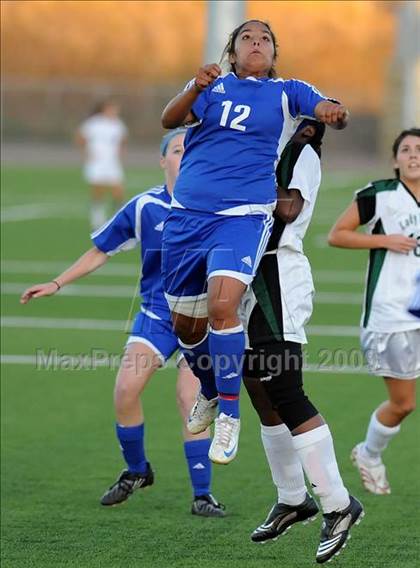 Thumbnail 2 in Pomona Catholic vs. Charter Oak photogallery.