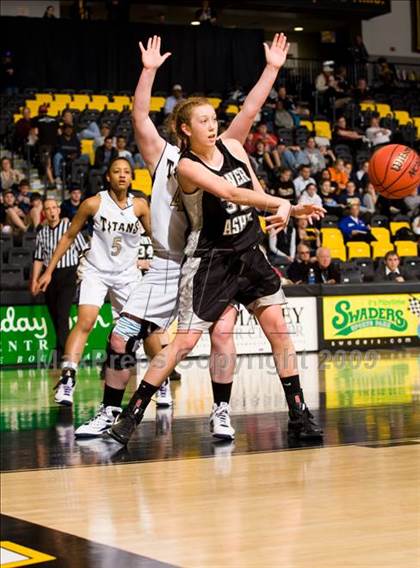 Thumbnail 3 in Hidden Valley vs. Ashby (VHSL AA D4 Semifinal) photogallery.