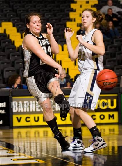 Thumbnail 3 in Hidden Valley vs. Ashby (VHSL AA D4 Semifinal) photogallery.