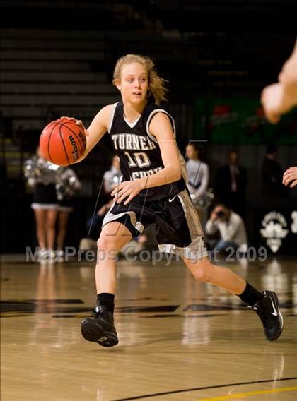 Thumbnail 2 in Hidden Valley vs. Ashby (VHSL AA D4 Semifinal) photogallery.