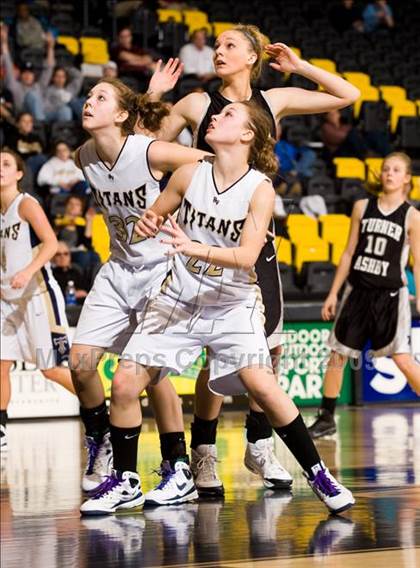 Thumbnail 1 in Hidden Valley vs. Ashby (VHSL AA D4 Semifinal) photogallery.