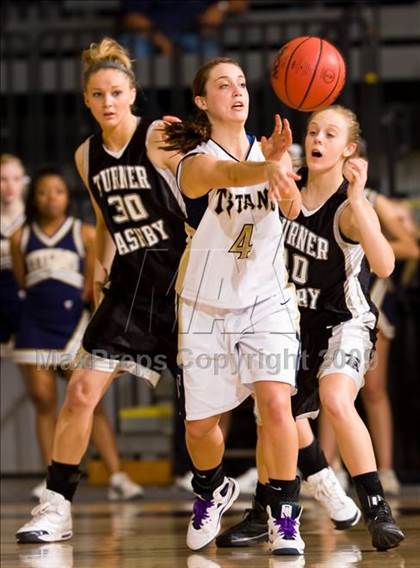 Thumbnail 2 in Hidden Valley vs. Ashby (VHSL AA D4 Semifinal) photogallery.