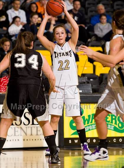 Thumbnail 3 in Hidden Valley vs. Ashby (VHSL AA D4 Semifinal) photogallery.