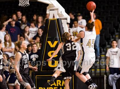 Thumbnail 1 in Hidden Valley vs. Ashby (VHSL AA D4 Semifinal) photogallery.