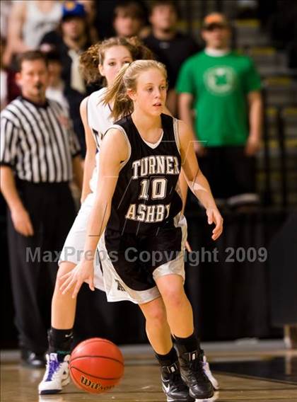 Thumbnail 2 in Hidden Valley vs. Ashby (VHSL AA D4 Semifinal) photogallery.