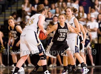 Thumbnail 3 in Hidden Valley vs. Ashby (VHSL AA D4 Semifinal) photogallery.