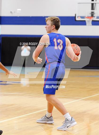 Thumbnail 1 in Grapevine vs. Conroe (McDonald's Texas Invitational) photogallery.
