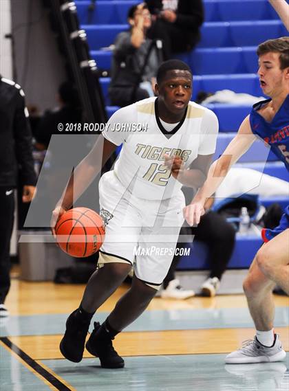 Thumbnail 2 in Grapevine vs. Conroe (McDonald's Texas Invitational) photogallery.