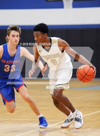 Thumbnail 1 in Grapevine vs. Conroe (McDonald's Texas Invitational) photogallery.