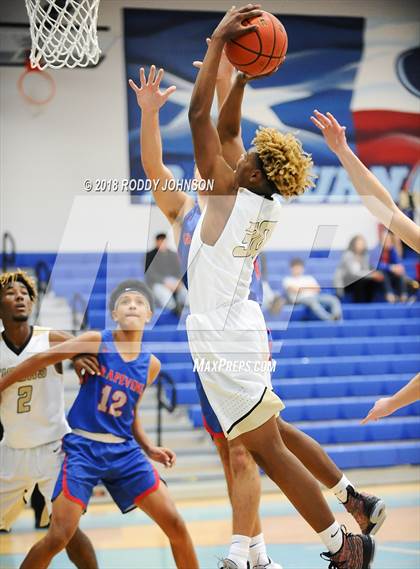 Thumbnail 3 in Grapevine vs. Conroe (McDonald's Texas Invitational) photogallery.